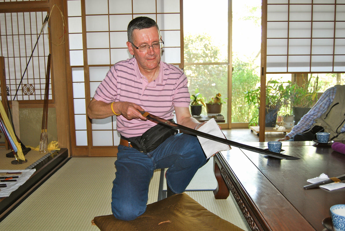 treating_the_back_of_a_japanese_chisel_01