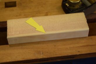 Planing a round edge on the wood