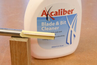 Blade and bit cleaner